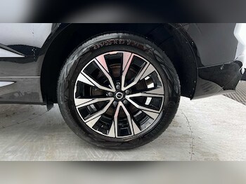 Used Volvo XC60 2023 for sale - 78254766: Photo