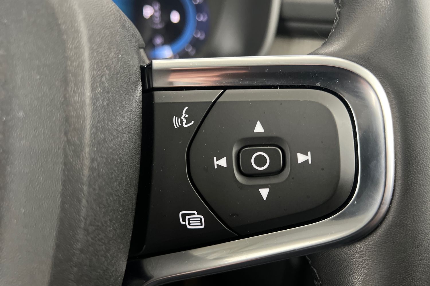 Used Volvo XC40 2023 for sale - 76221774: Photo 12