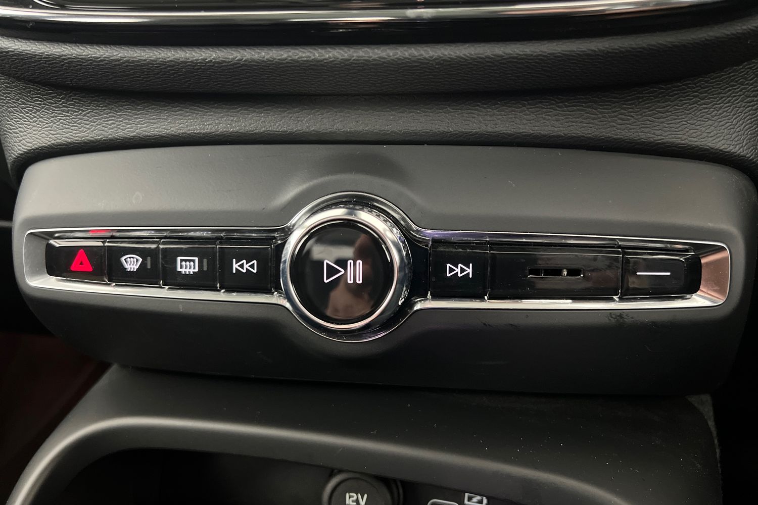 Used Volvo XC40 2023 for sale - 76221774: Photo 14