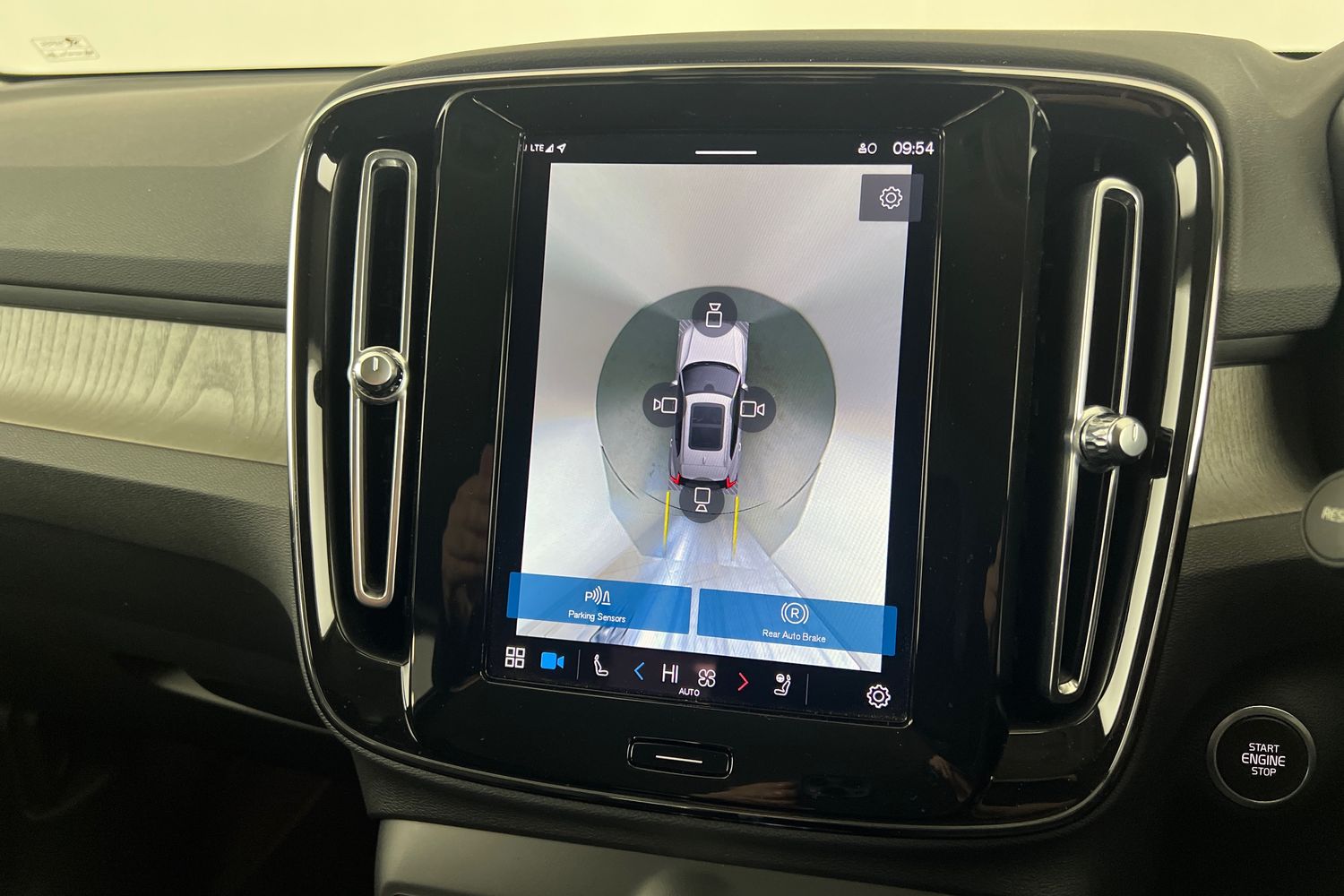 Used Volvo XC40 2023 for sale - 76221774: Photo 16