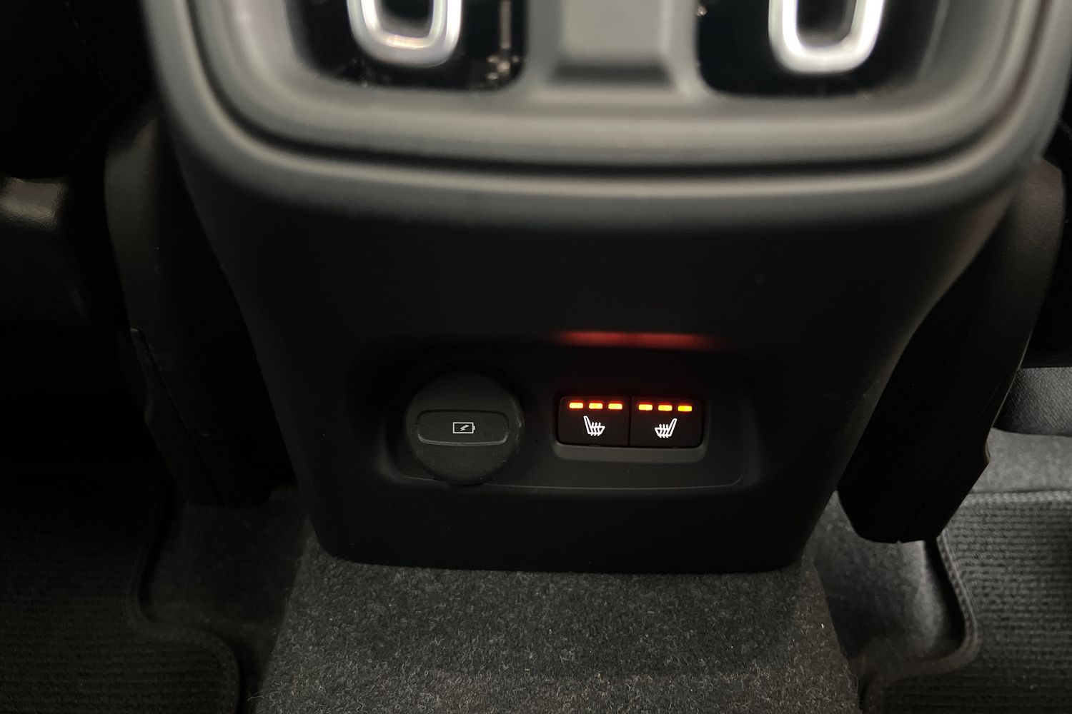 Used Volvo XC40 2023 for sale - 76221774: Photo 28