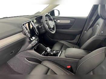 Used Volvo XC40 2023 for sale - 76221774: Photo
