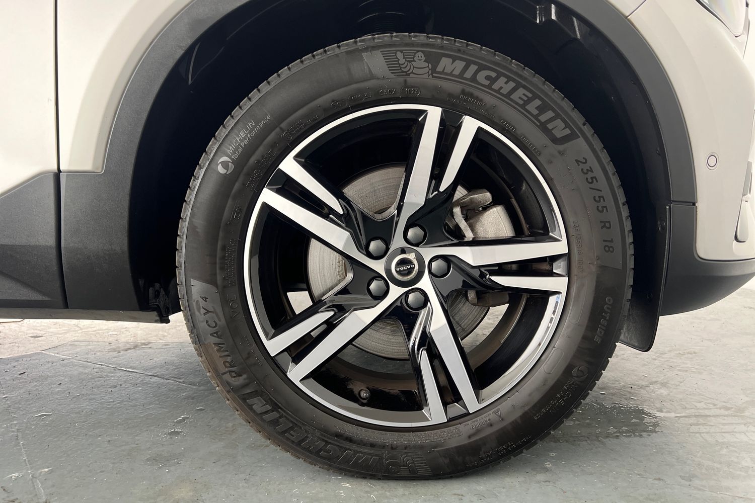 Used Volvo XC40 2023 for sale - 76221774: Photo 5