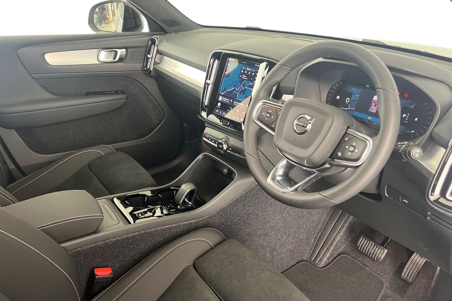 Used Volvo XC40 2025 for sale - 76614945: Photo 10