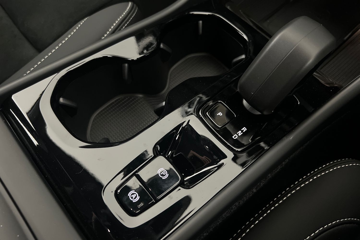 Used Volvo XC40 2025 for sale - 76614945: Photo 13