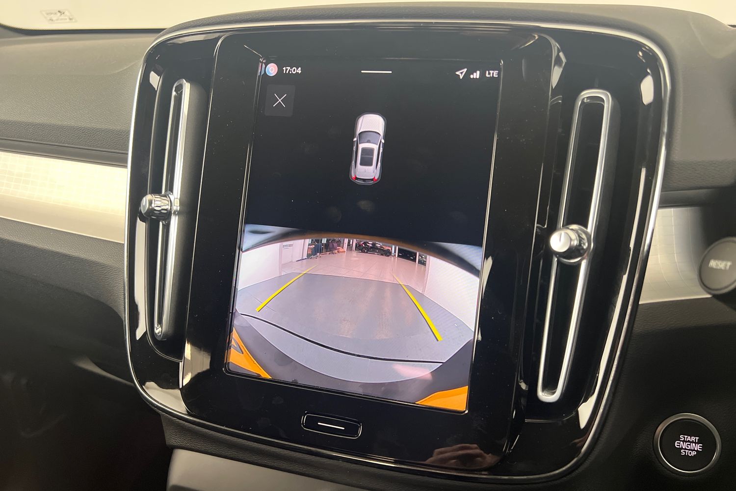 Used Volvo XC40 2025 for sale - 76614945: Photo 16