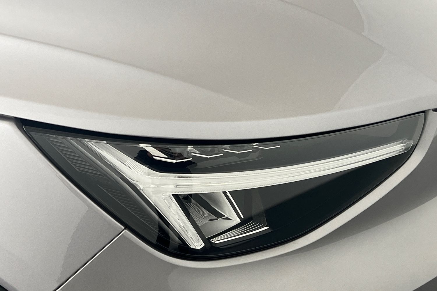 Used Volvo XC40 2025 for sale - 76614945: Photo 18