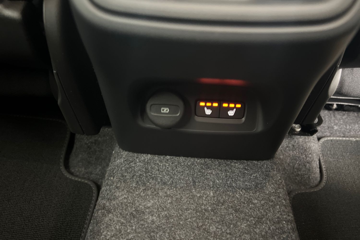 Used Volvo XC40 2025 for sale - 76614945: Photo 28