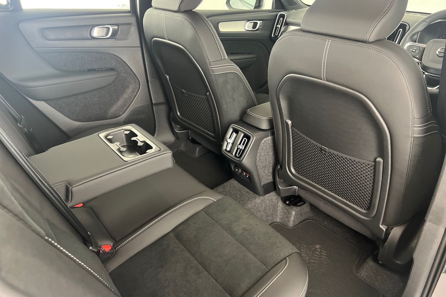 Used Volvo XC40 2025 for sale - 76614945: Photo 29