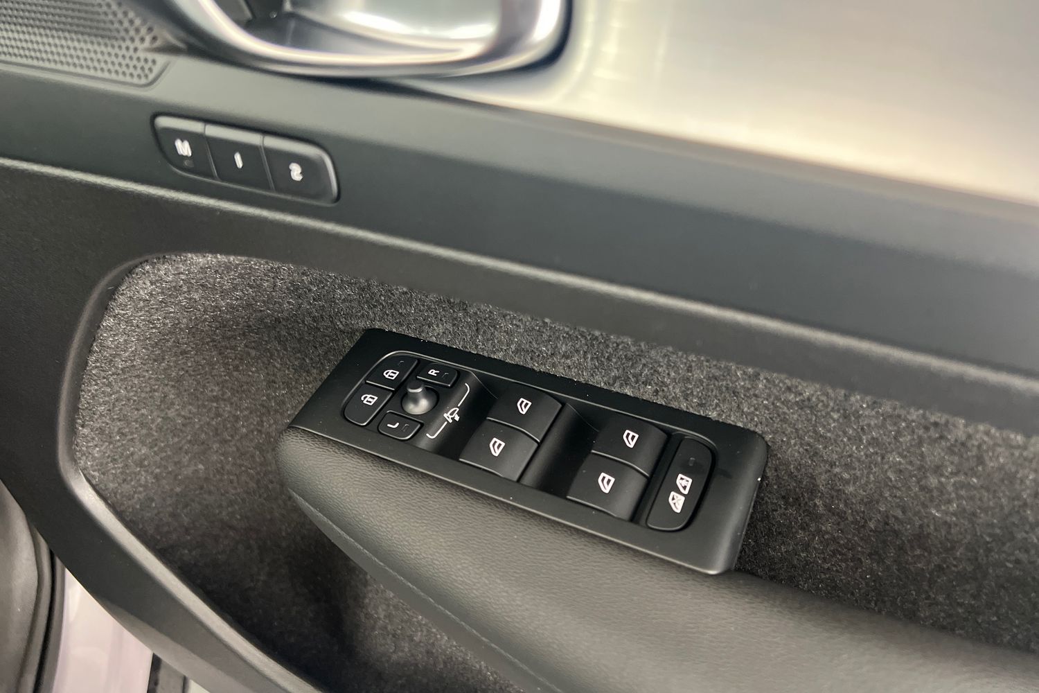 Used Volvo XC40 2025 for sale - 76614945: Photo 30