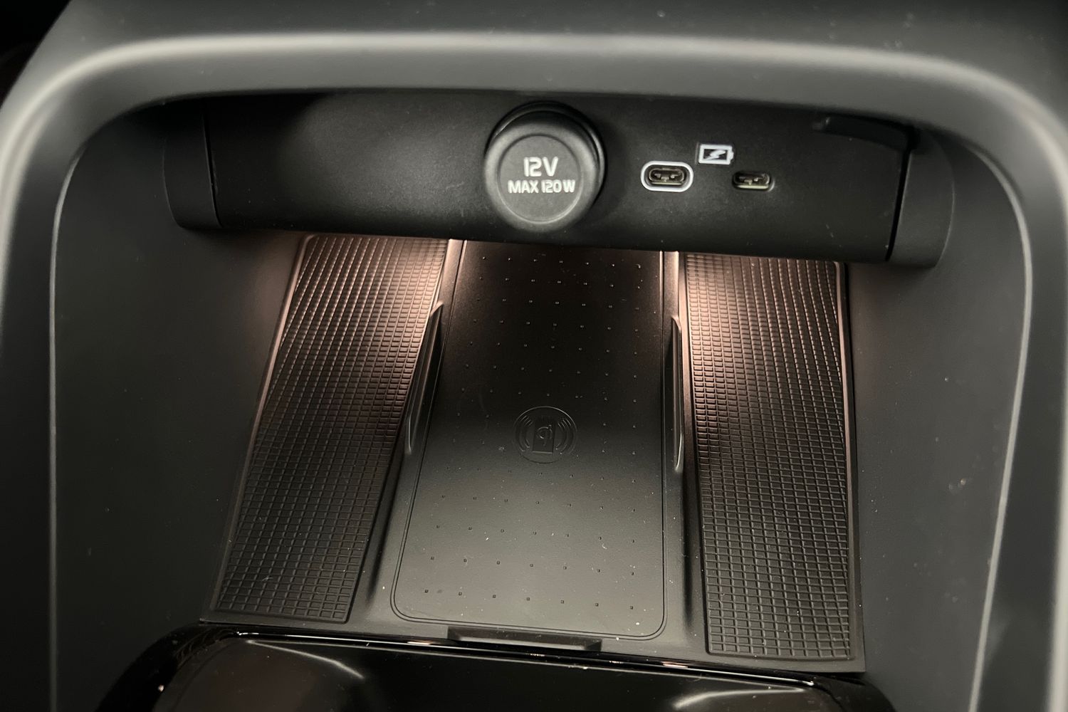 Used Volvo XC40 2025 for sale - 76614945: Photo 36