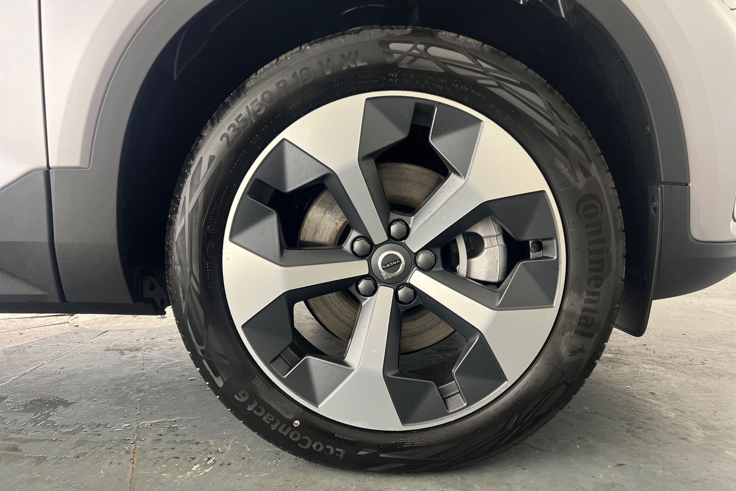 Used Volvo XC40 2025 for sale - 76614945: Photo 5