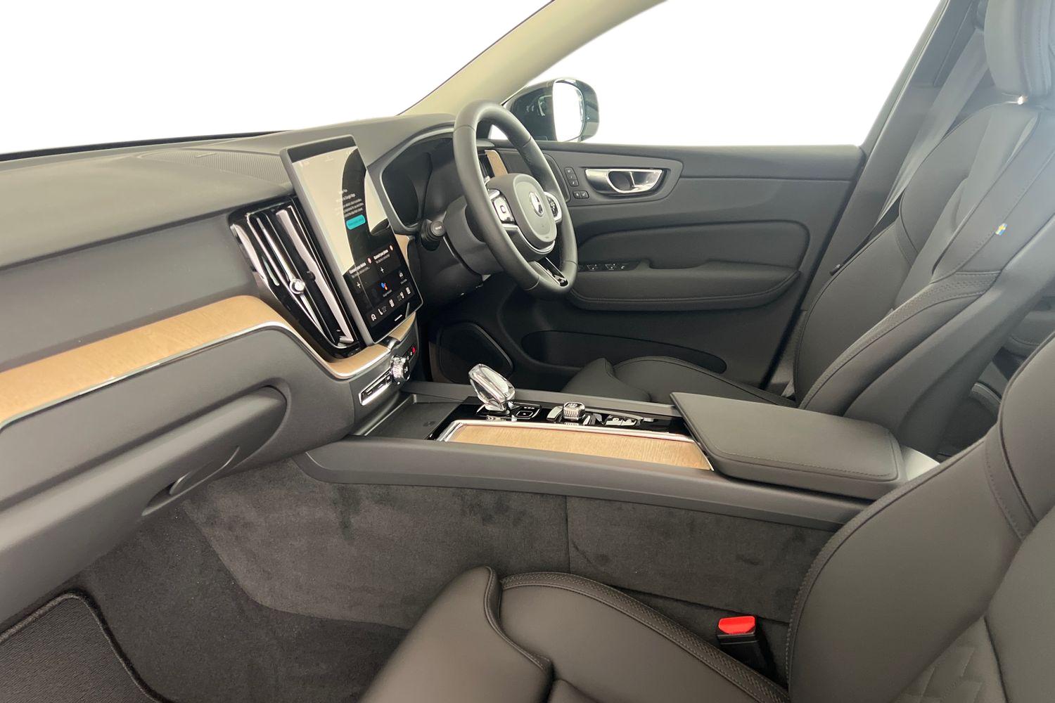 Used Volvo XC60 2026 for sale - 77950640: Photo 2