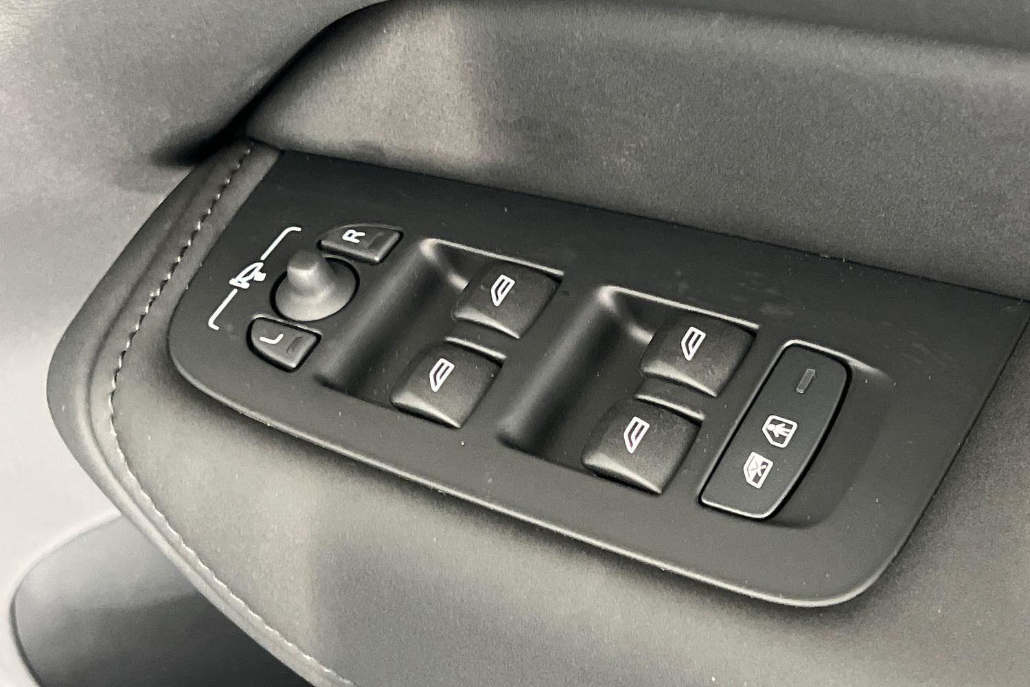 Used Volvo XC60 2026 for sale - 77950640: Photo 28