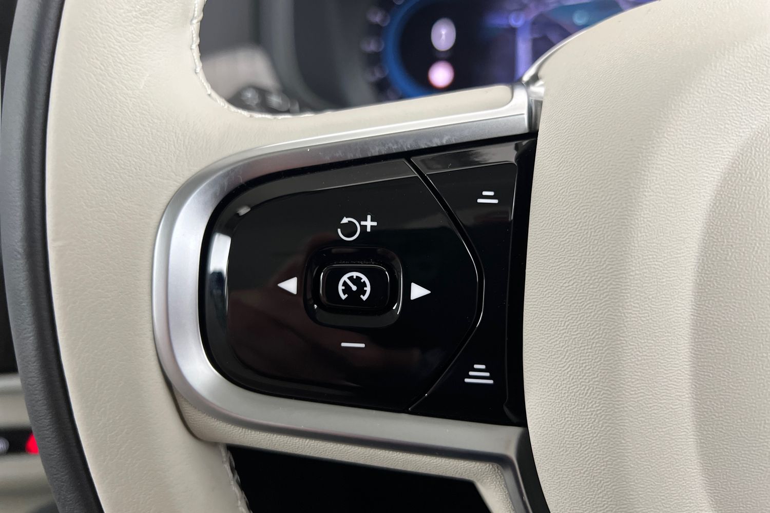 Used Volvo V90 2025 for sale - 76479874: Photo 11