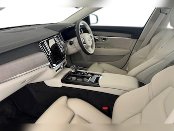 Used Volvo V90 2025 for sale - 76479874: Photo