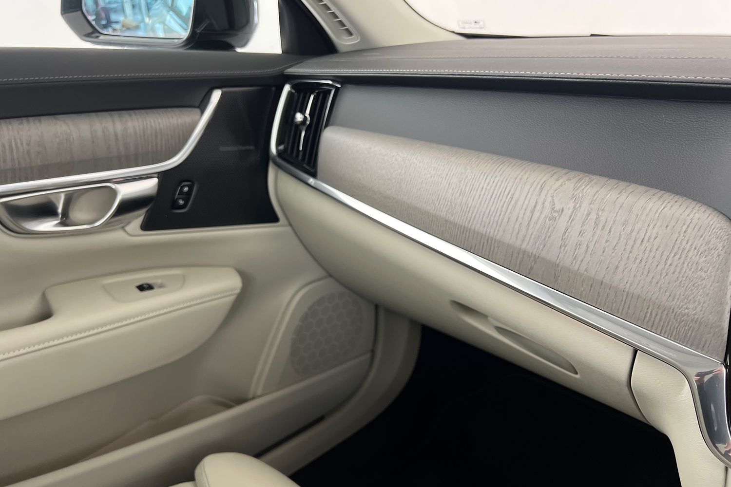 Used Volvo V90 2025 for sale - 76479874: Photo 36