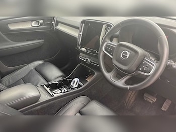 Used Volvo XC40 2023 for sale - 78778905: Photo