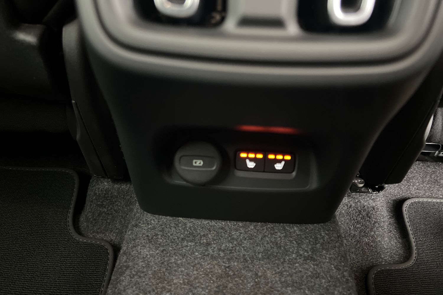 Used Volvo XC40 2025 for sale - 77035865: Photo 28