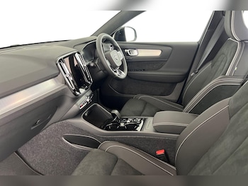 Used Volvo XC40 2025 for sale - 77035865: Photo