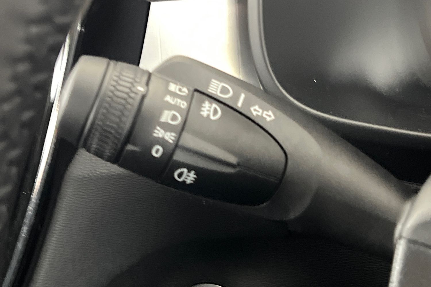 Used Volvo XC40 2025 for sale - 77035865: Photo 32