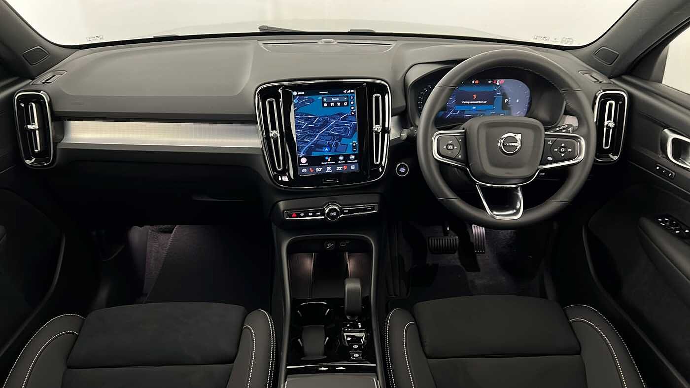 Used Volvo XC40 2025 for sale - 76614940: Photo 11