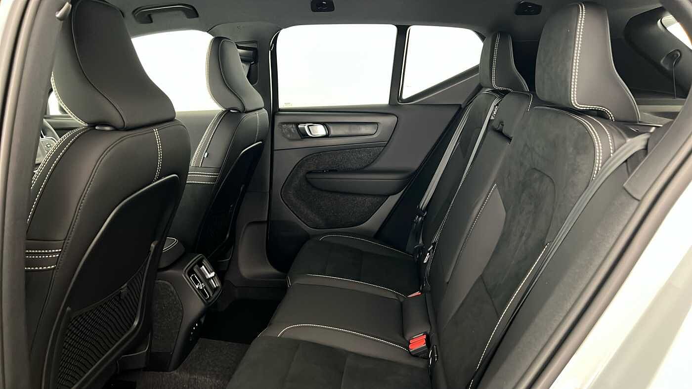 Used Volvo XC40 2025 for sale - 76614940: Photo 13