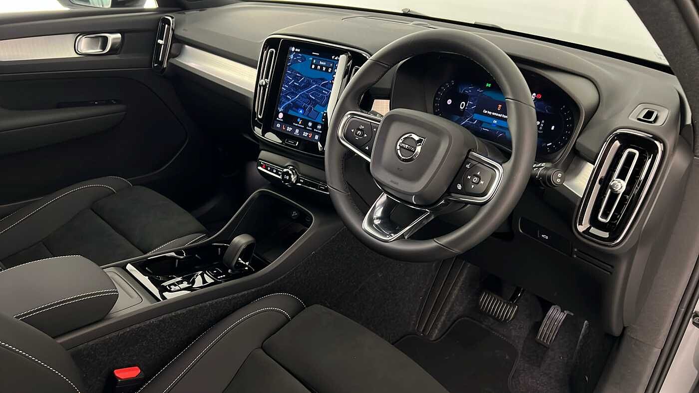 Used Volvo XC40 2025 for sale - 76614940: Photo 16