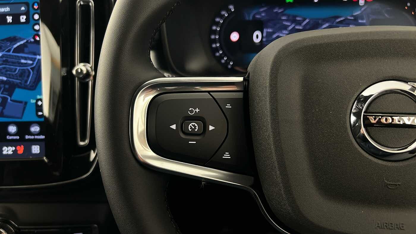 Used Volvo XC40 2025 for sale - 76614940: Photo 19