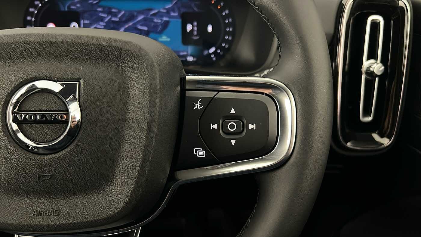 Used Volvo XC40 2025 for sale - 76614940: Photo 20