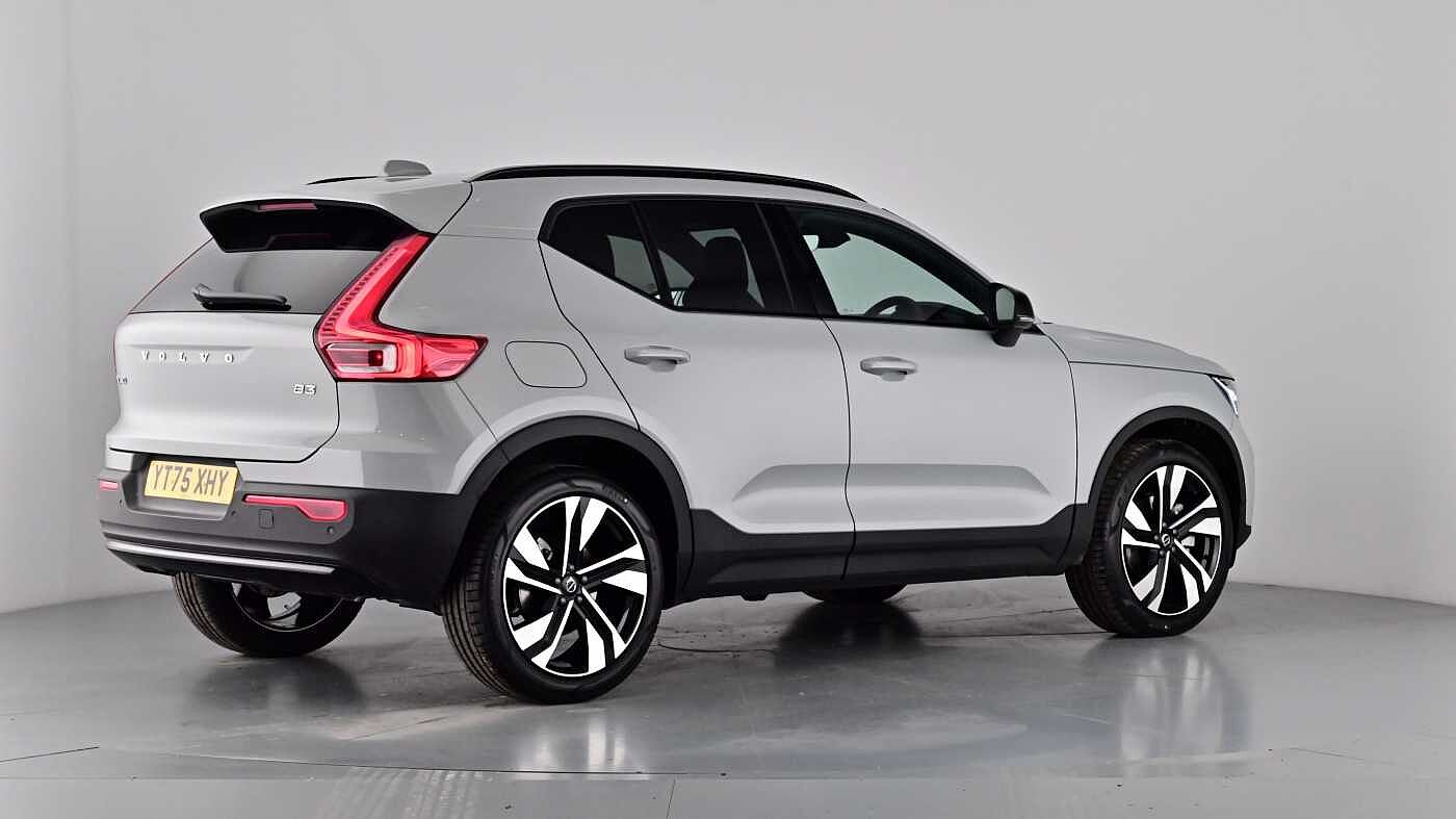 Used Volvo XC40 2025 for sale - 76614940: Photo 76