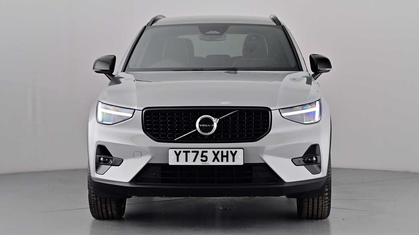 Used Volvo XC40 2025 for sale - 76614940: Photo 9