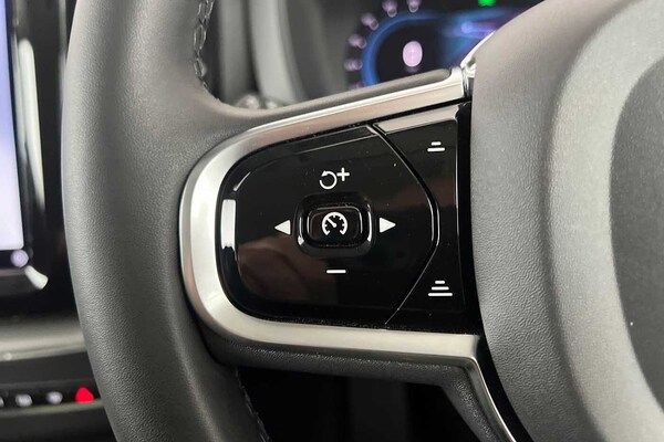 Used Volvo XC60 2024 for sale - 75440105: Photo 11