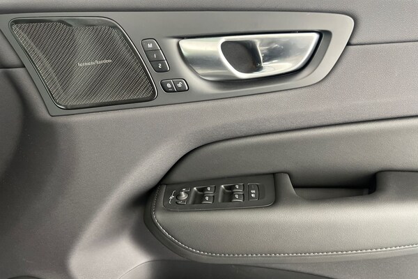 Used Volvo XC60 2024 for sale - 75440105: Photo 34