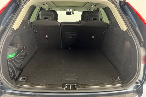 Used Volvo XC60 2024 for sale - 75440105: Photo 8