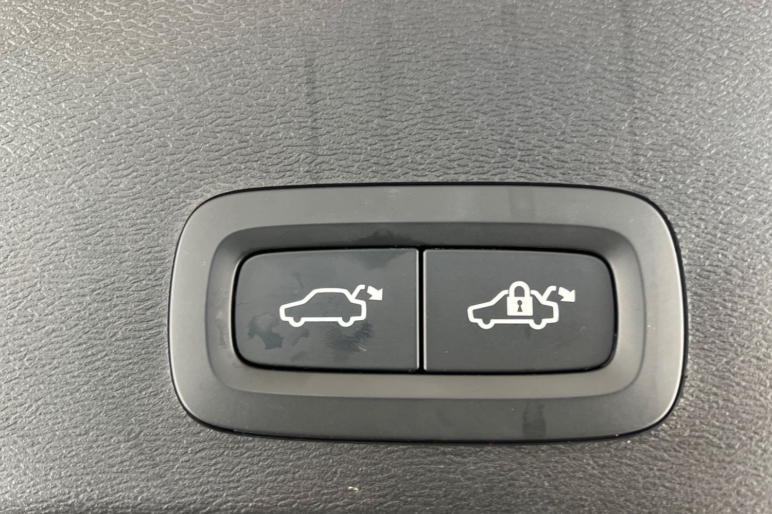 Used Volvo XC40 2025 for sale - 76507704: Photo 23