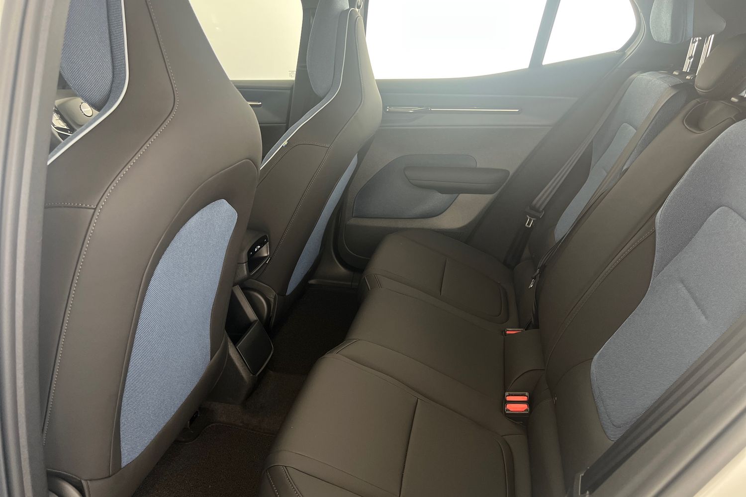 Used Volvo EX30 2025 for sale - 76008358: Photo 17