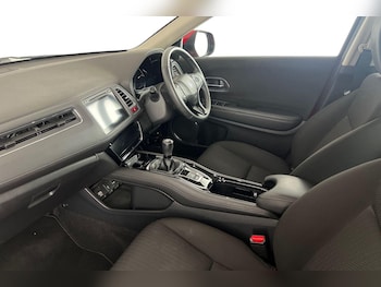 Used Honda HR-V 2017 for sale - 76438036: Photo