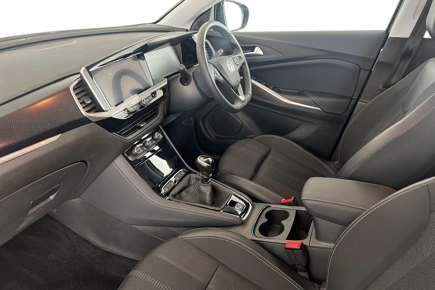 Used Vauxhall Grandland 2023 for sale - 76907939: Photo 2