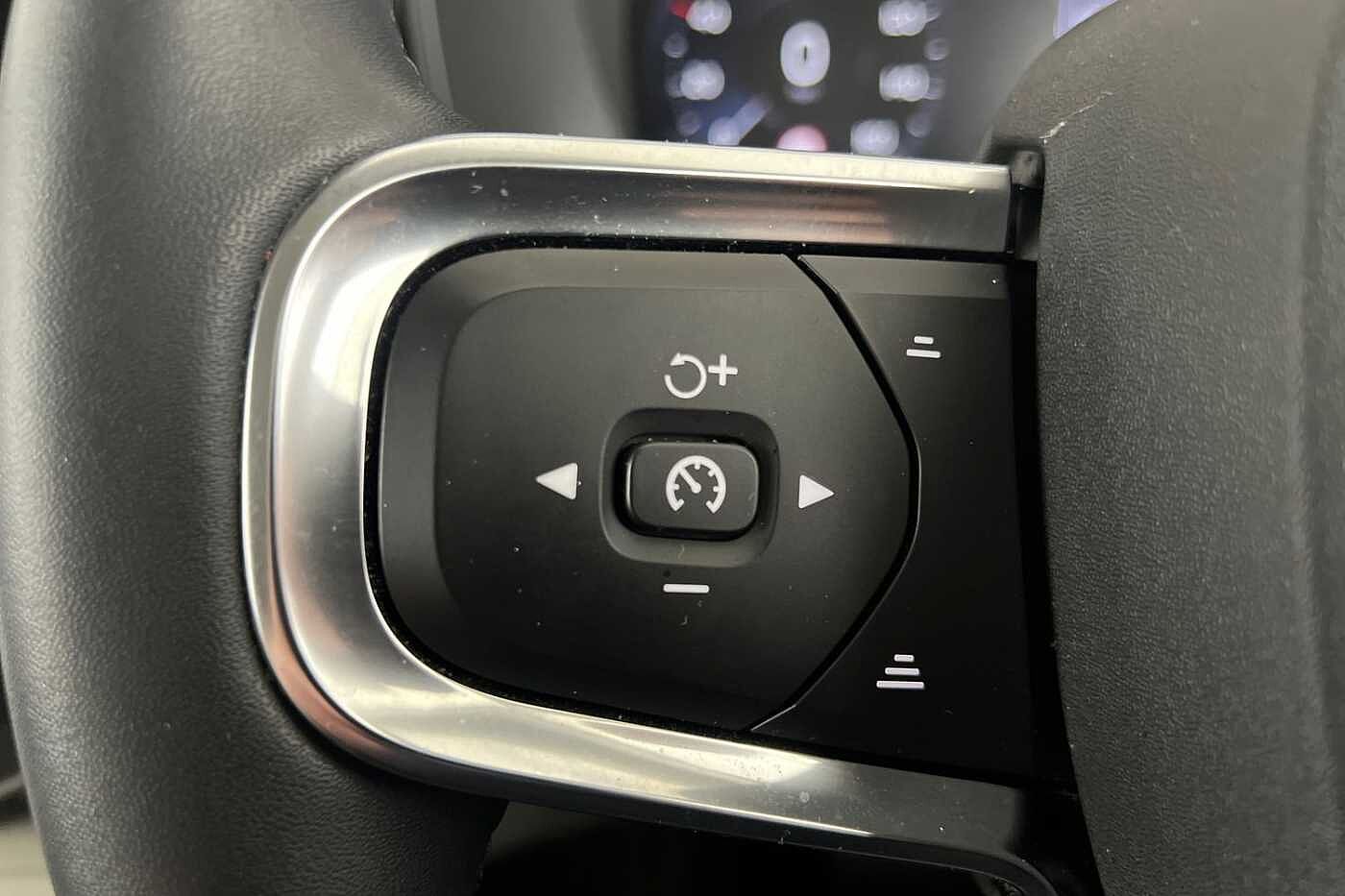 Used Volvo XC40 2022 for sale - 76907945: Photo 11