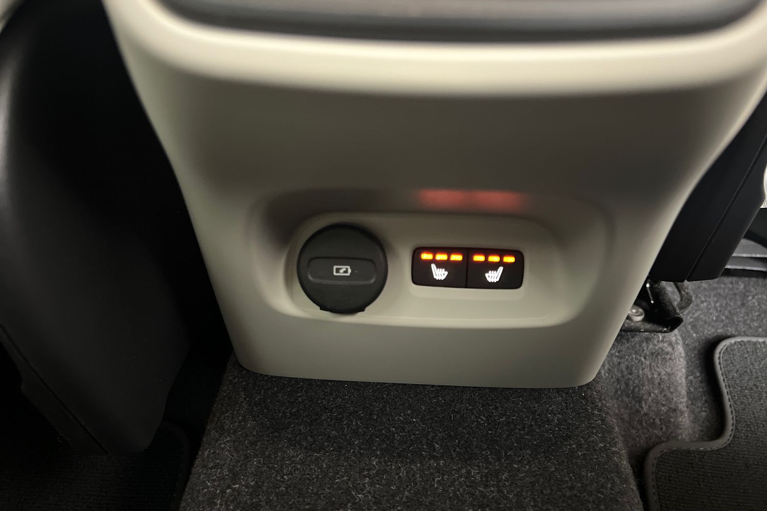 Used Volvo XC40 2022 for sale - 76907945: Photo 28