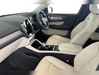 Used Volvo XC40 2022 for sale - 76907945: Photo