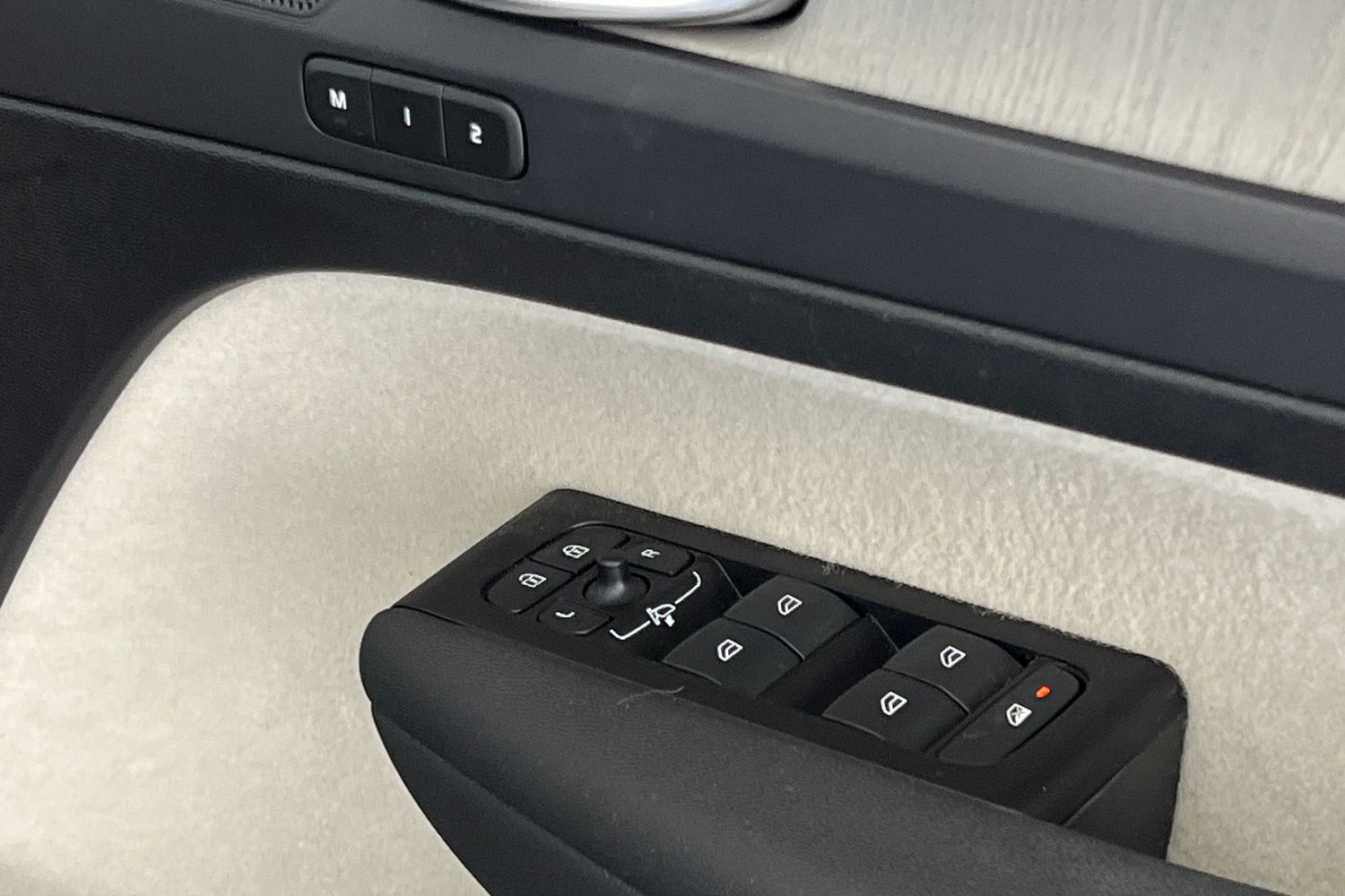 Used Volvo XC40 2022 for sale - 76907945: Photo 30