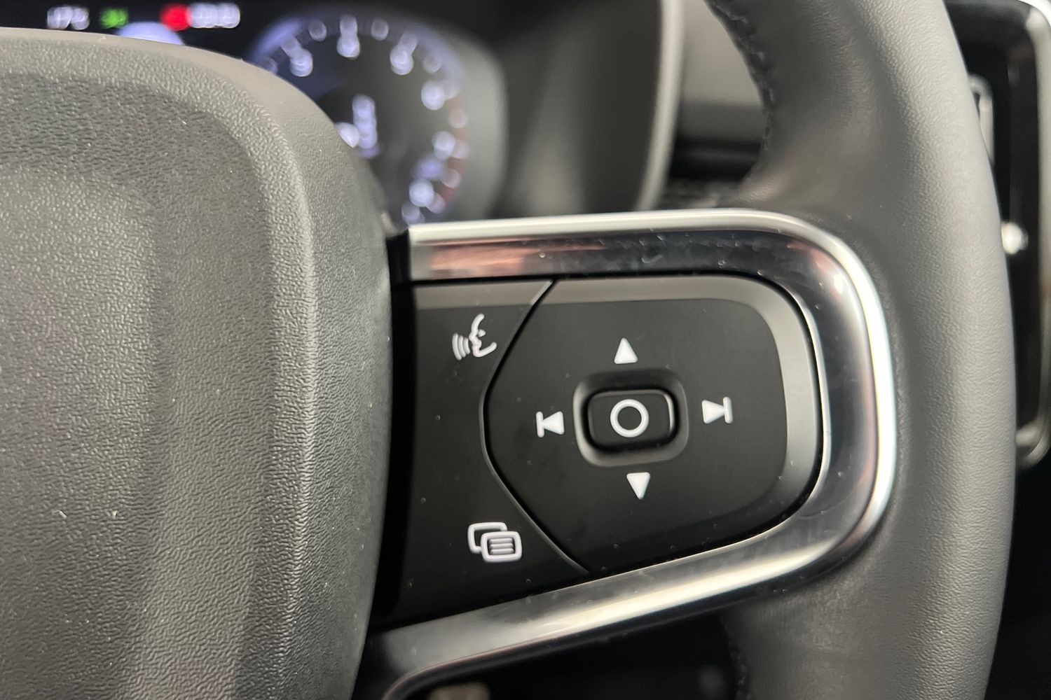 Used Volvo XC40 2022 for sale - 77035852: Photo 12