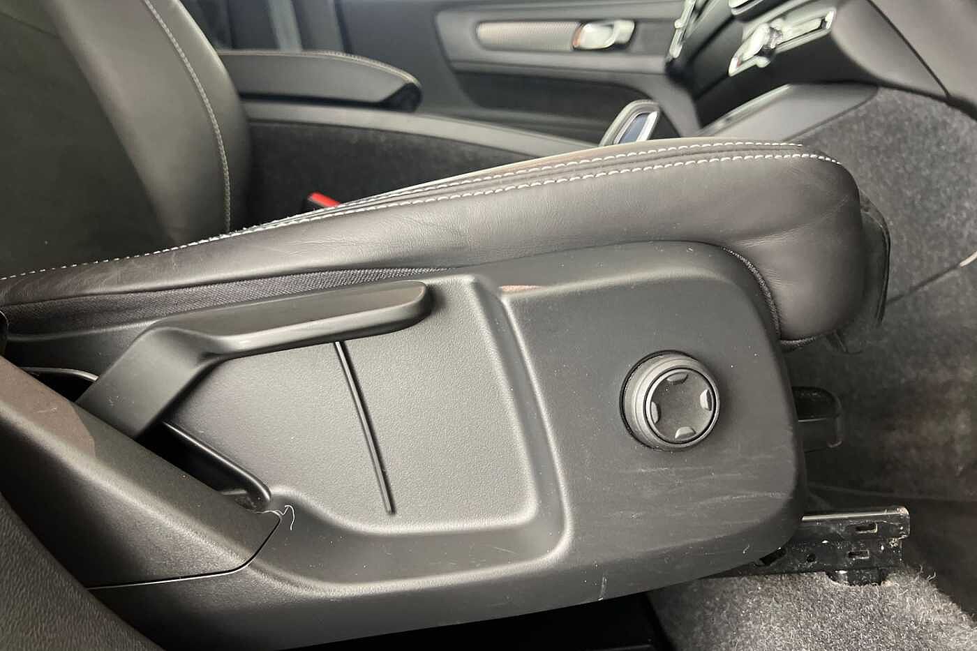 Used Volvo XC40 2022 for sale - 77035852: Photo 30