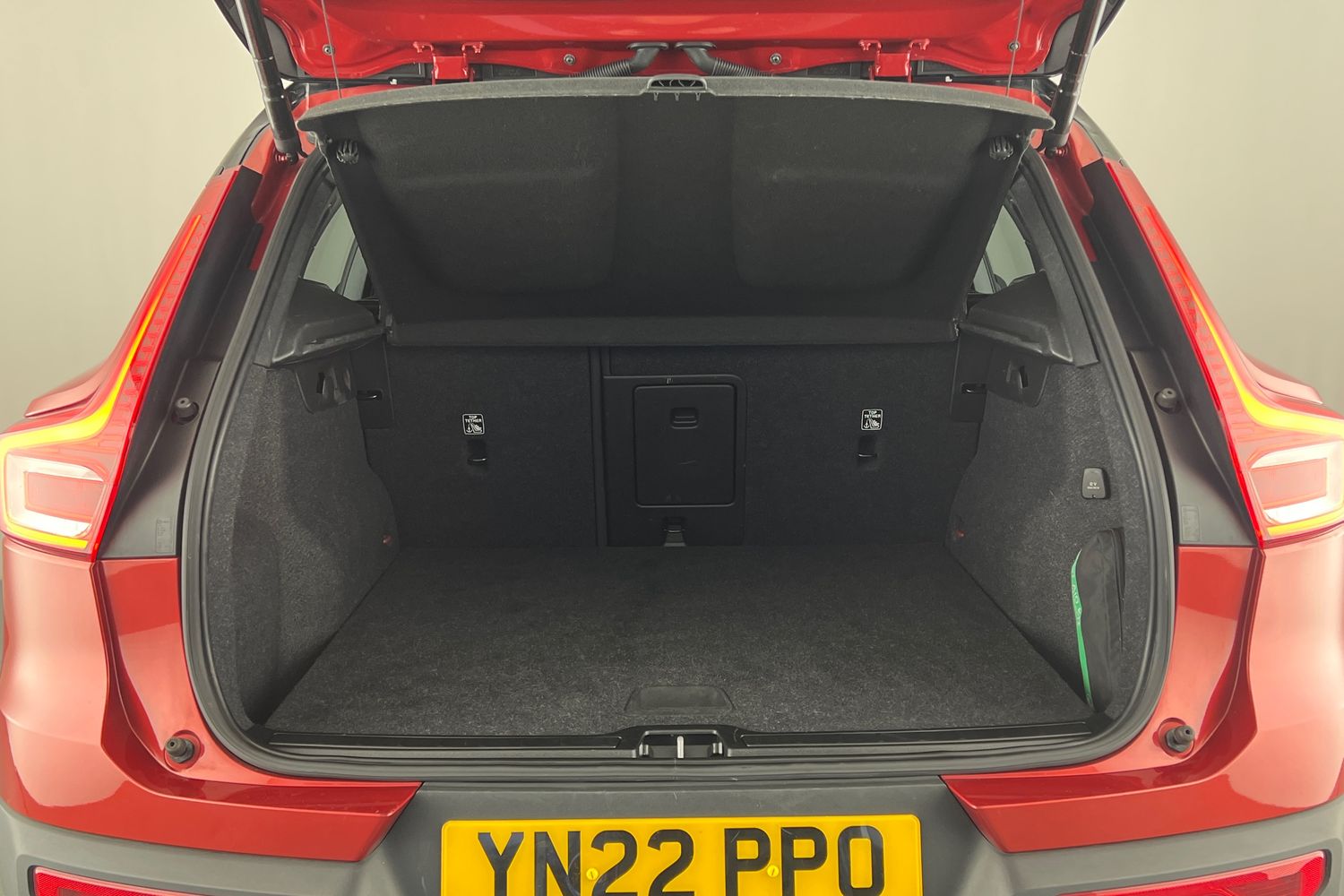 Used Volvo XC40 2022 for sale - 77035852: Photo 8