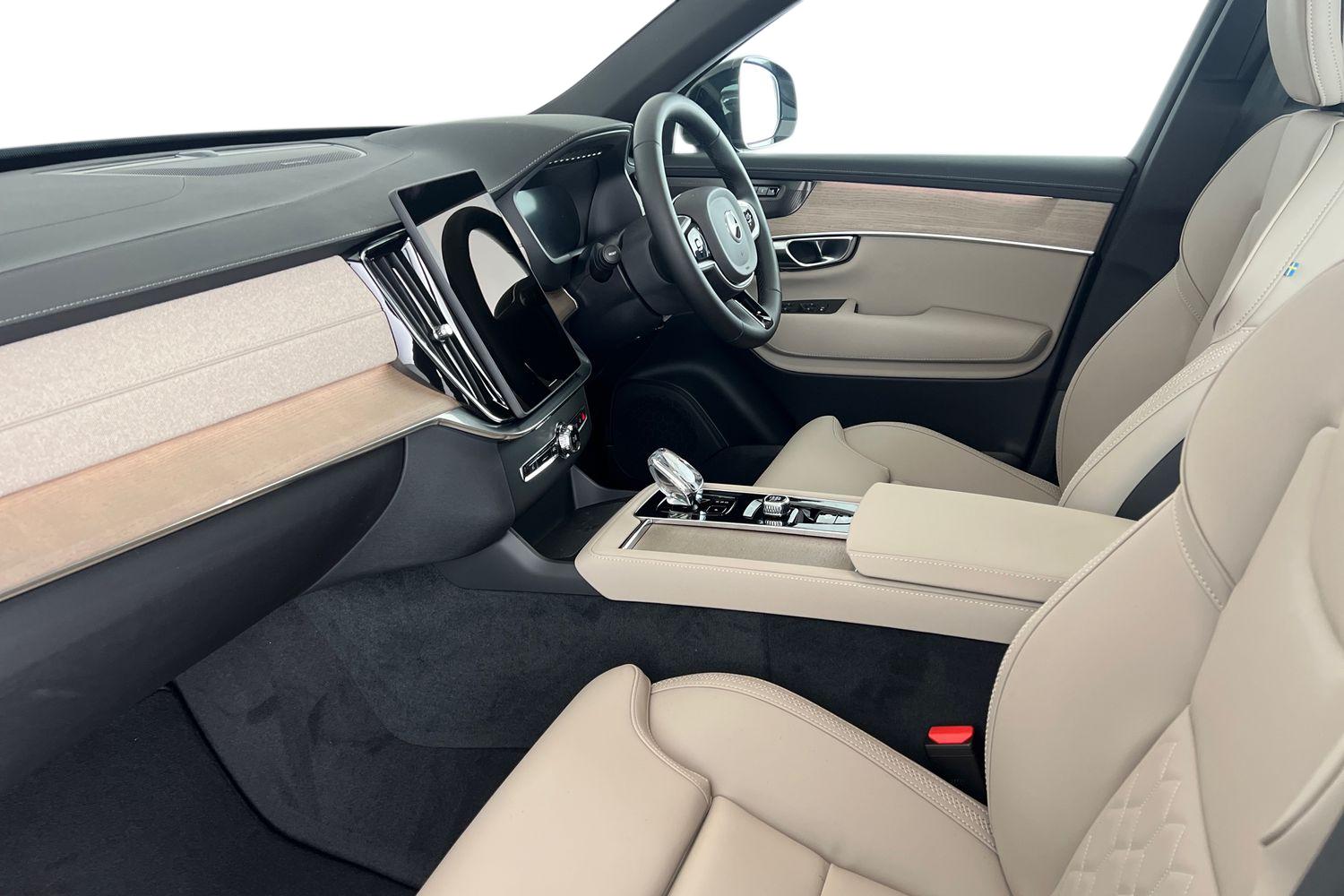 Used Volvo XC90 2025 for sale - 76796322: Photo 2