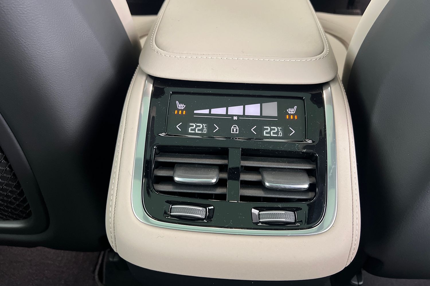 Used Volvo XC90 2025 for sale - 76796322: Photo 30