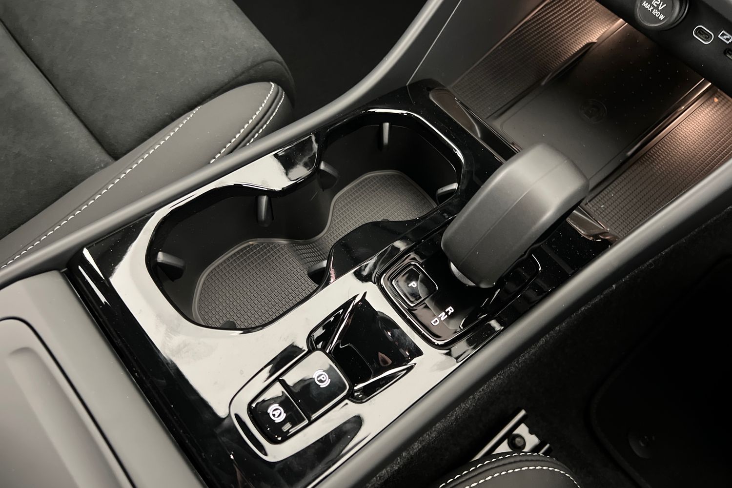 Used Volvo XC40 2025 for sale - 76614949: Photo 13