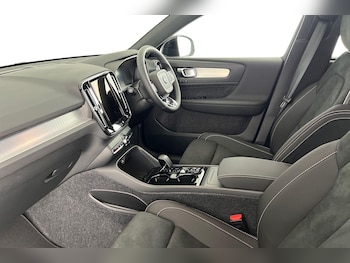 Used Volvo XC40 2025 for sale - 76614949: Photo